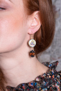 earrings with amber and painted grapes on lavaston
