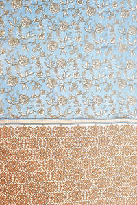 Pashmina YAZD with a floral print in orange and baby blue