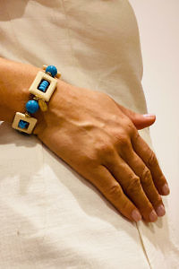 JEAN ANDRÉ bracelet in turquoise green and ecru made of resin KAMARI