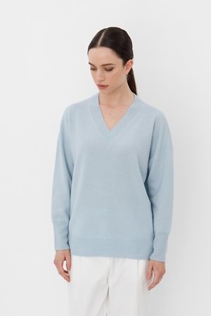 PESERICO EASY | light blue sweater with V-neck