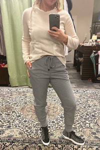 PESERICO EASY | grey sweatpants with rear slit pockets and beige piping
