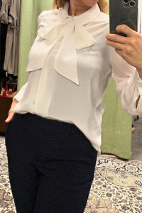 blouse in ivory crêpe de chine with long sleeves and a bow MANDY