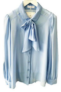 hellblaue Bluse aus Seidenchiffon mit langen Ärmeln und Schleife MANDY