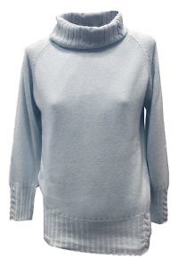 AVELLANA CASHMERE | light blue turtleneck sweater in a cashmere blend