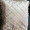 dusty pink Pillowcase with pompon tassel in velvet | 45 x 45 cm