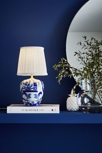 GÖTEBORG kleine Nachttischlampe 33 cm aus blauem und weißem Porzellan