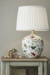 MANSION Tischlampe 48 cm aus weißem Porzellan mit floralem Design
